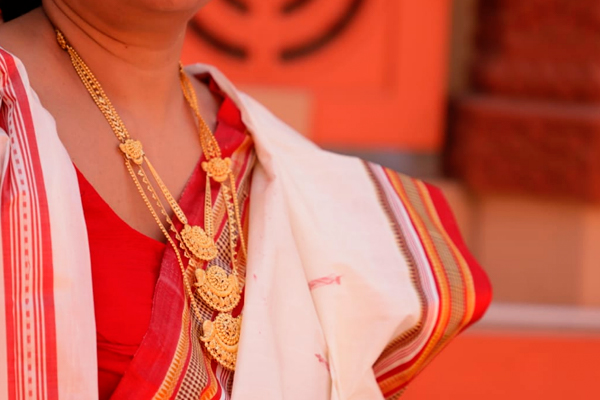 Gold Multi-strand Necklace Design 