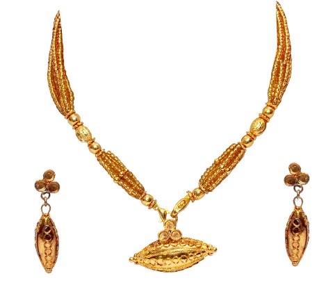 Traditional gold necklace