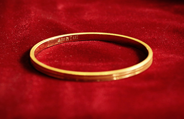 What is the difference between hallmarked and KDM gold