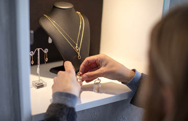 gold jewellery gold jewellery